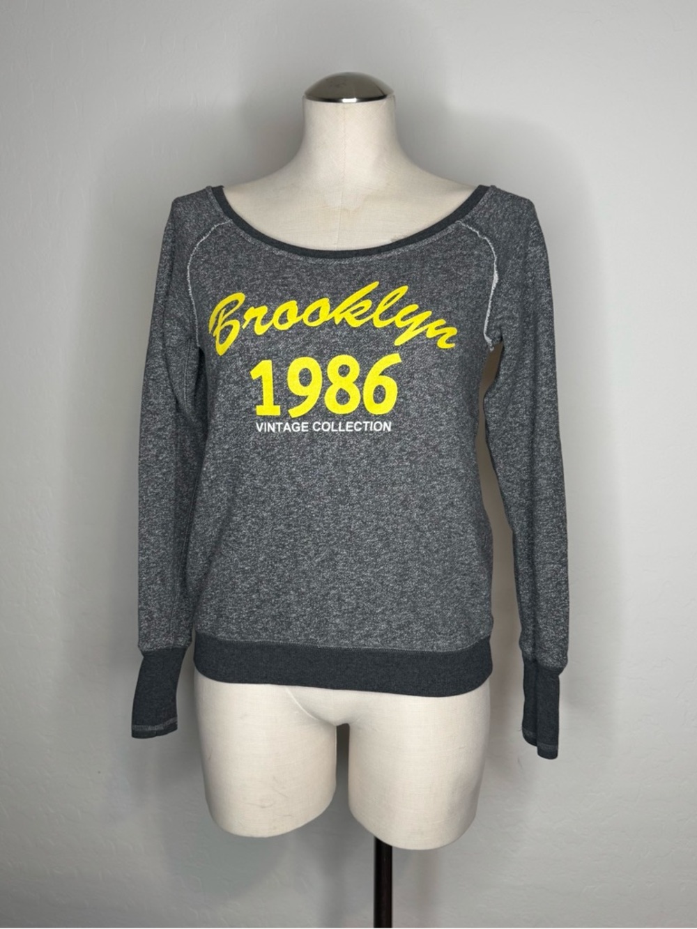 VENUS Cream Pullover with Black Trim